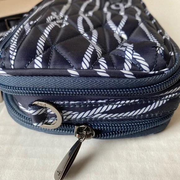 Lug Roundabout 2 Convertible Wallet Crossbody Nautical Navy New - Picture 6 of 16